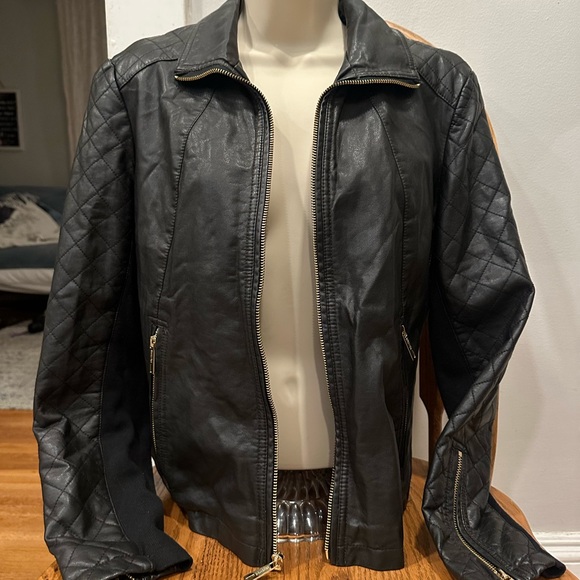 Kenneth Cole Reaction leather jacket - Picture 2 of 6